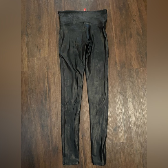 Spanx Faux Leather Leggings - Picture 6 of 6